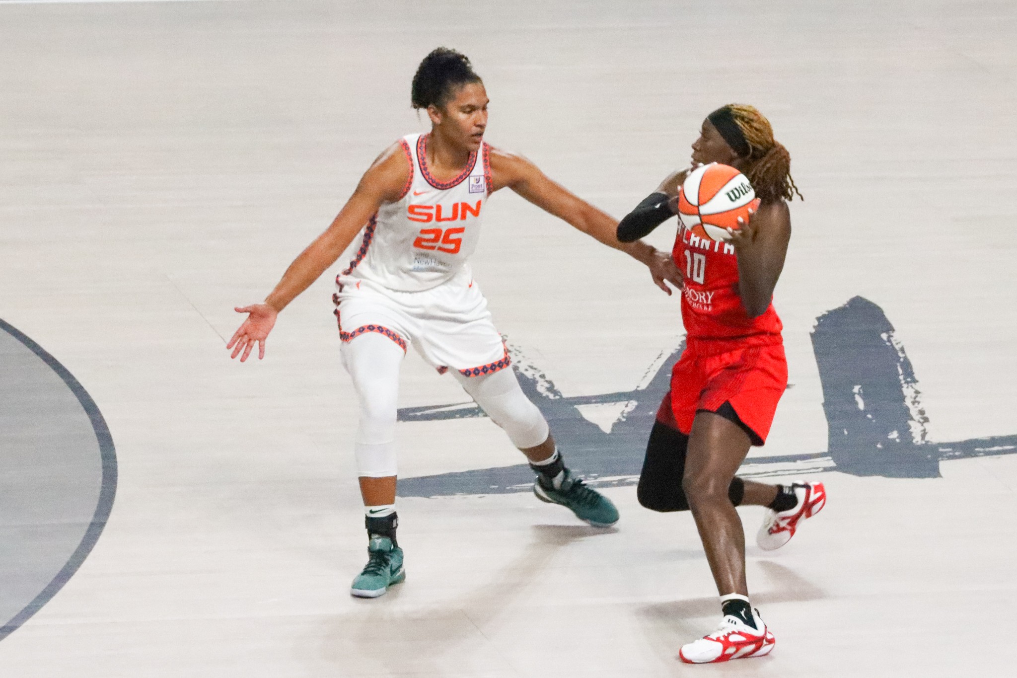 Atlanta Dream Overpowers Second Ranked Connecticut Suns