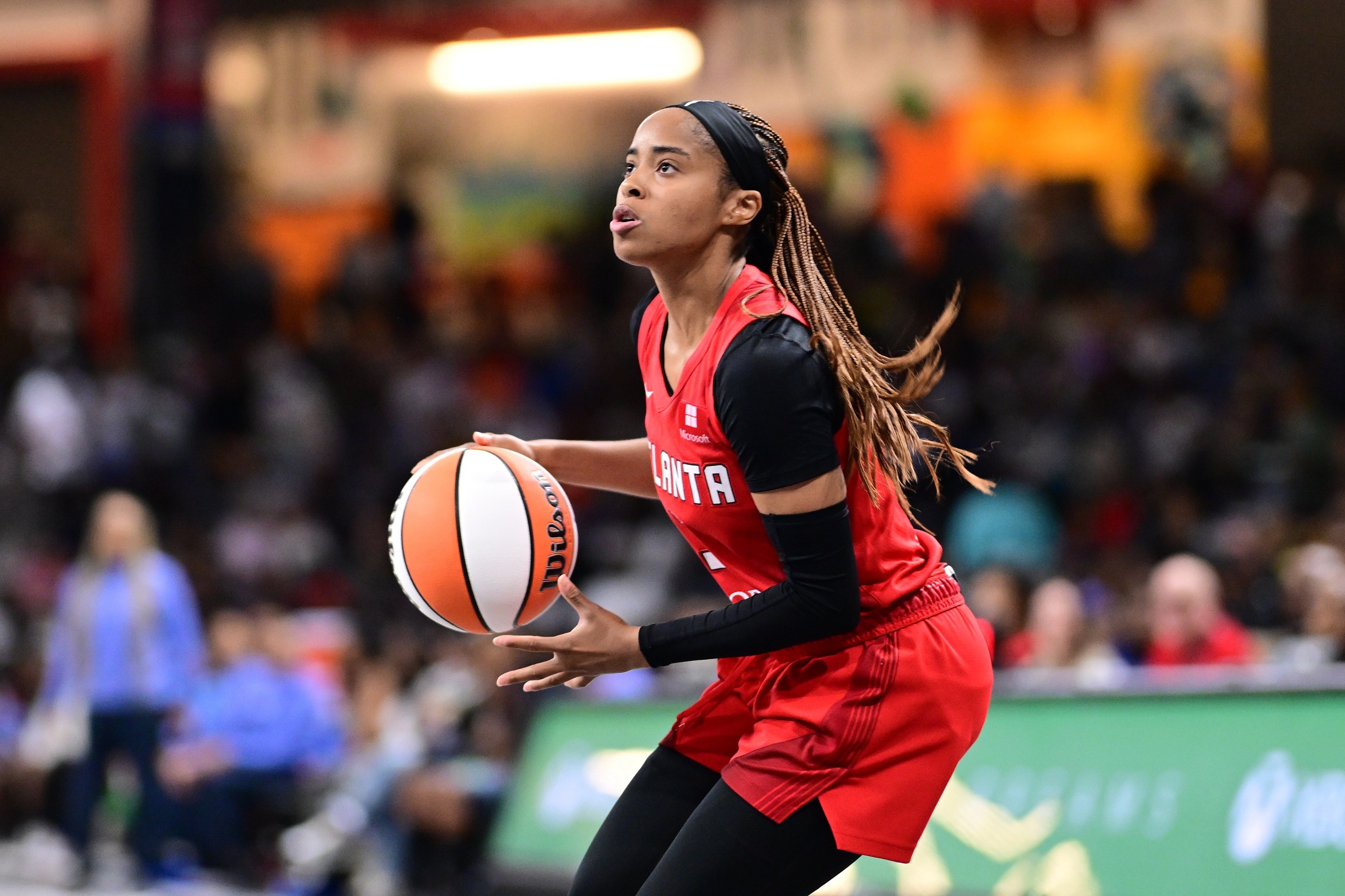 Atlanta Dream Surge Toward Playoffs with Decisive Win Over Chicago Sky