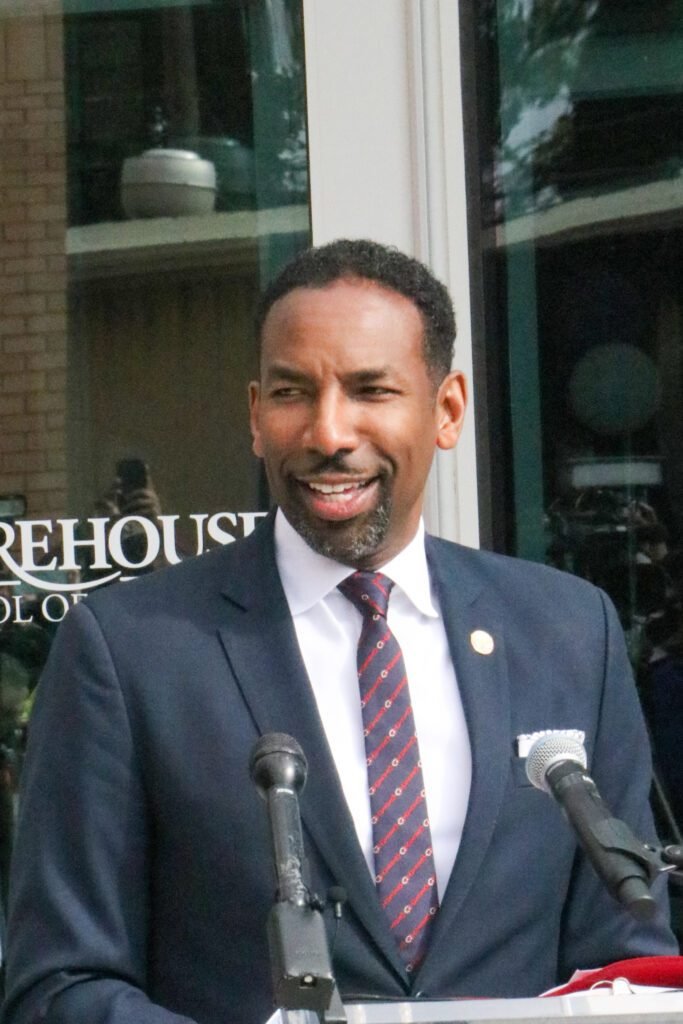 Mayor Andre Dickens