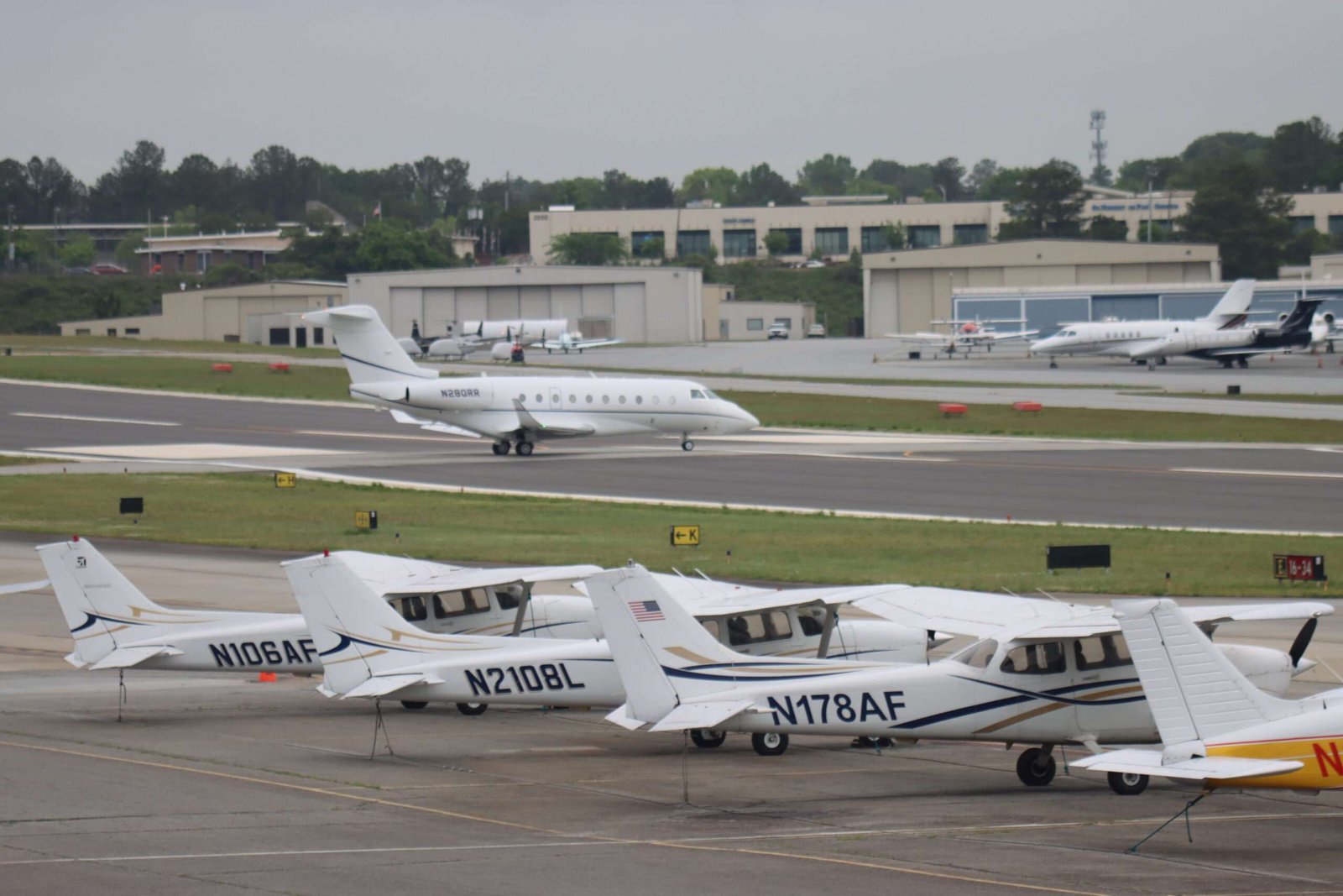 DeKalb Commissioners Approve Sky Harbour Plan Despite Neighbors Noise, Emissions, and Safety Concerns